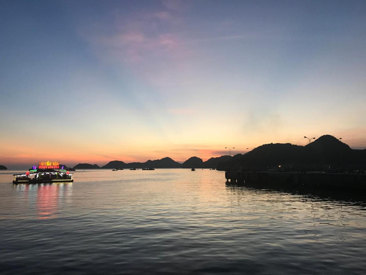 Ha Vy Hotel Cat Ba Island Exterior photo